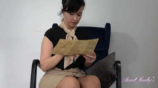 ���ිශාල අයිපෑඩ් MILF ගුවන් සේවිකාවට Wanilianna - Upskirt, යට කලිසම්, සහ මේස්