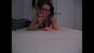 ���ក់បារីខណៈពេលប្ដូ doggystyle