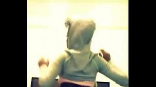 шанель Александер тез подпрыгивает