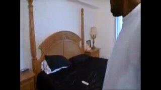 сводная сестра вернулась домой