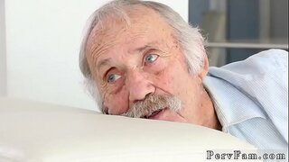 Søte teen knullet hardt