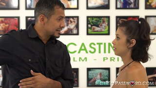 Aralashtirib teen stud bilan qo&#039;pol jinsiy aloqa bor