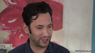 Urut bf nunda seksi brunette kabogoh dina tindakan ngajadikeun babu jeung dikocok jeung anal x_x nya