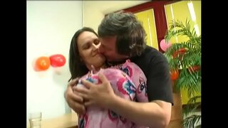 ���န်မိန်းကလေးဂျဲနီနဲ့အတူကြီးမားတဲ့သဘာဝက tits ရရှိနောက်ကွယ်မှထံမှ banged