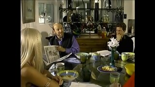 מאַטראָס שטיפט געץ זיין שווער טול סאַקט דורך פּרעכטיק גערלז כאַנאַ