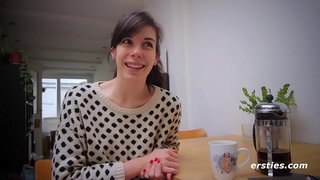 Amateur Noia Fregant-Se D&#039;Ella Sense Retallar Bush