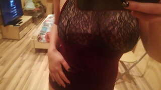 Duke bërë një shtip valle në frontin e pasqyrë që tregon thithat